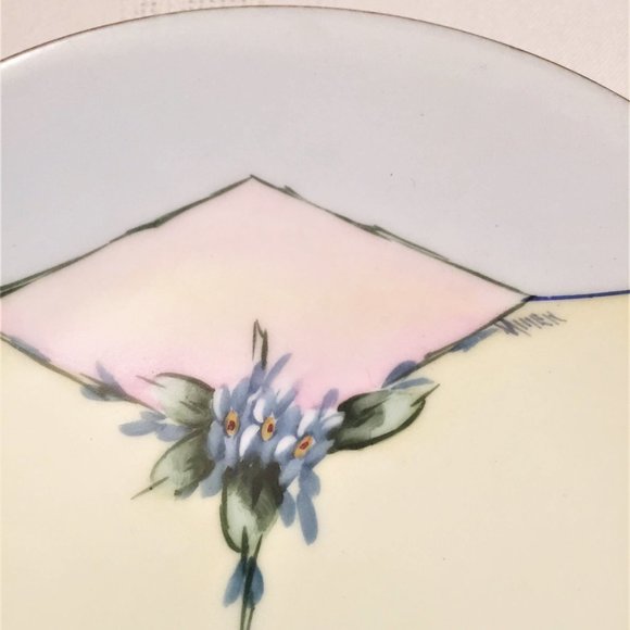 Caine’s Studio Hand Painted & Signed Iris Plates Set of (4) - Picture 15 of 15